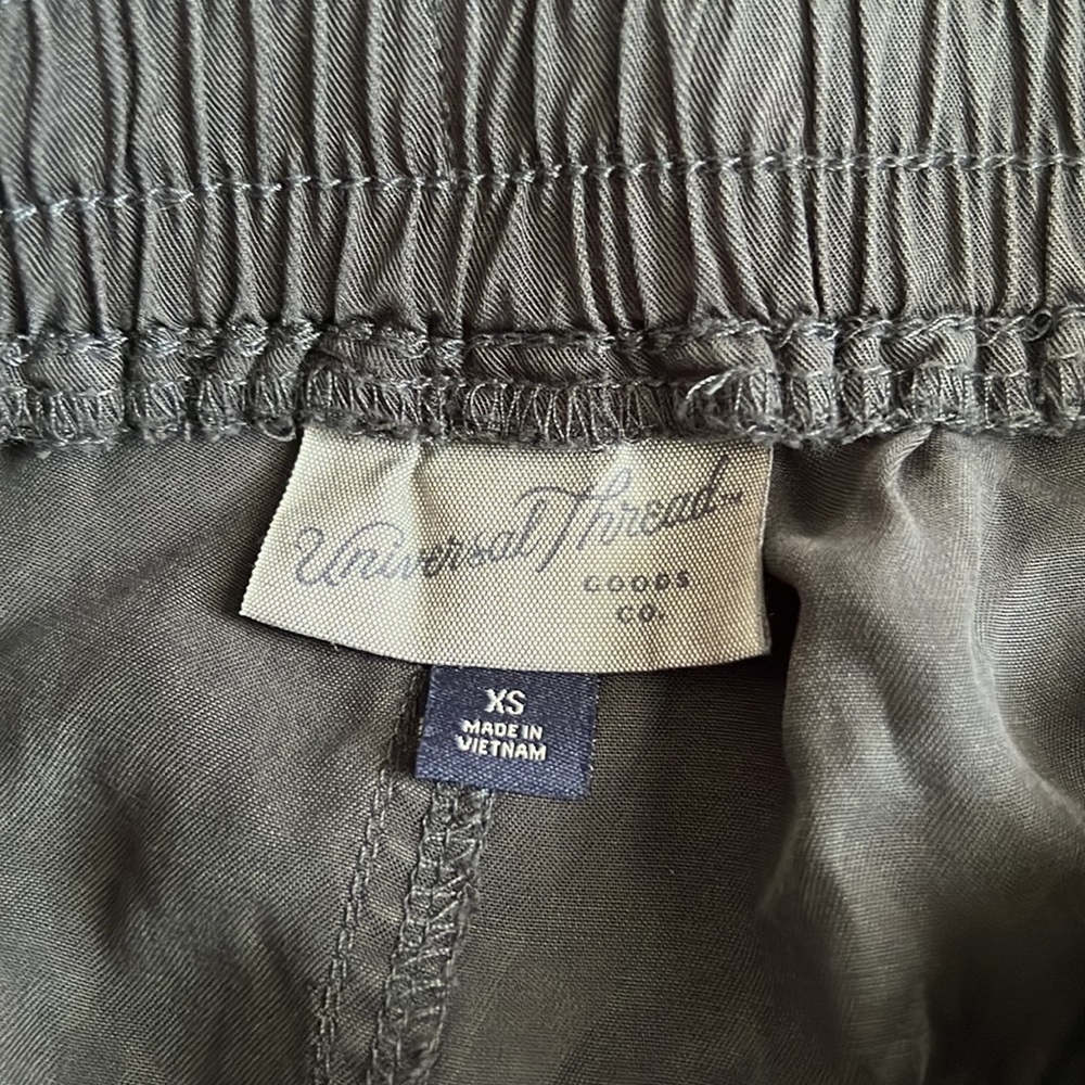 Universal Thread shorts - Picture 5 of 6